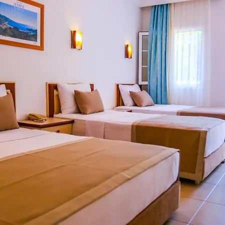 فندق Turquoise 4*
