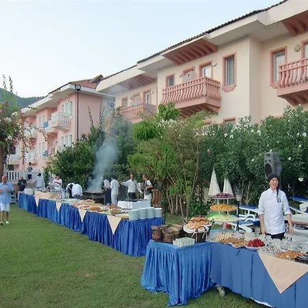 فندق Turquoise 4*