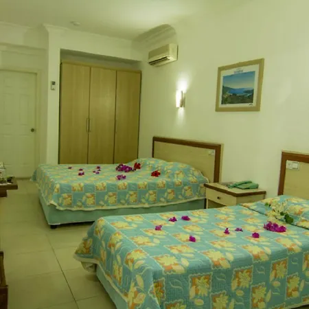 فندق Turquoise 4*